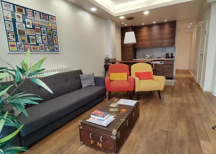 Montmartre - 3 Bedrooms apartment - 6 Guests - AC
